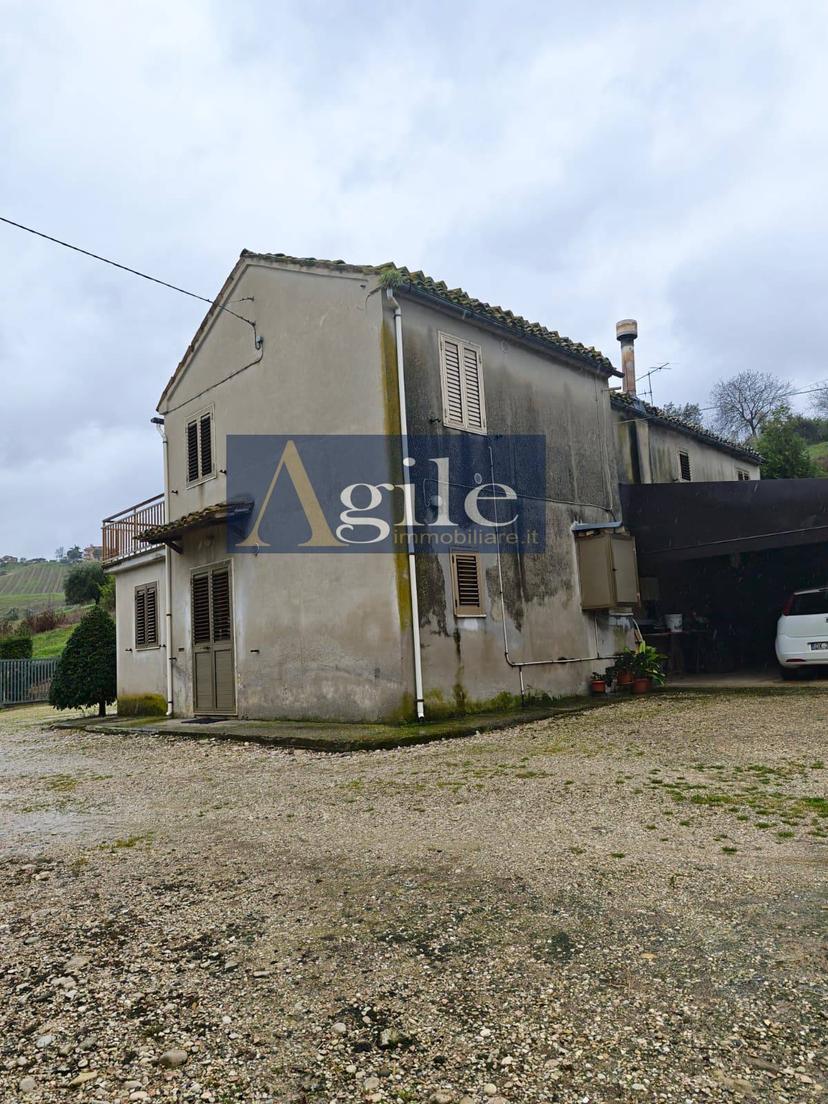 Appartamento in Contrada Lava 102, Offida