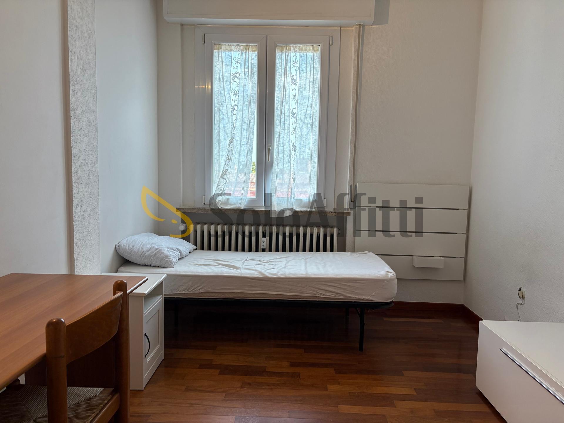 Stanza in appartamento in Via San Pellegrino Laziosi Snc, Forlì
