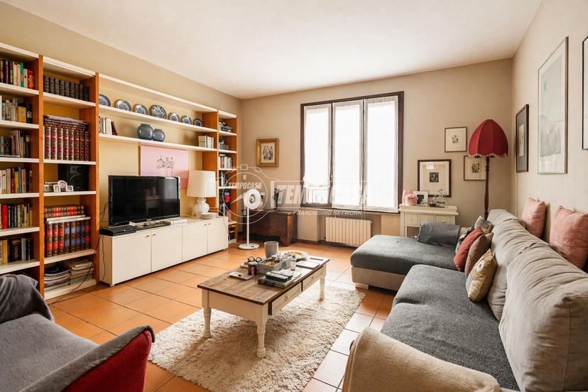 Casa indipendente in Via Ruggero da Vezzano, Reggio nell'Emilia — foto 5 di 5