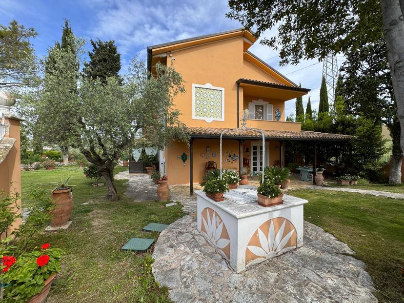 Villa in Contrada Parete, Fermo — foto 3 di 5