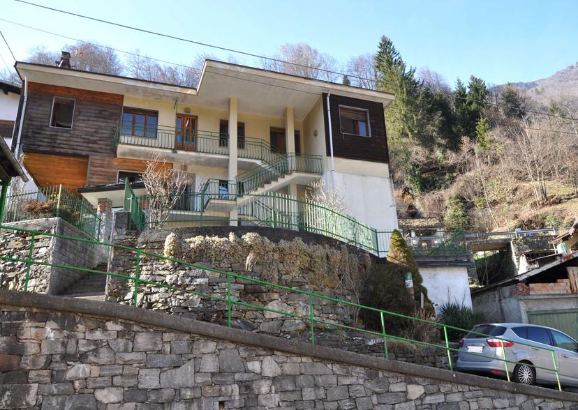 Casa indipendente in Località Molini  28, Calasca-Castiglione — foto 2 di 5