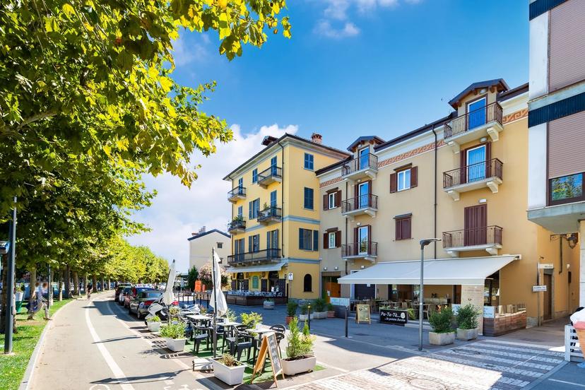 Trilocale, Arona