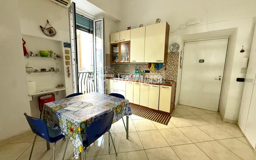 Monolocale in Via San Attanasio 8, Napoli