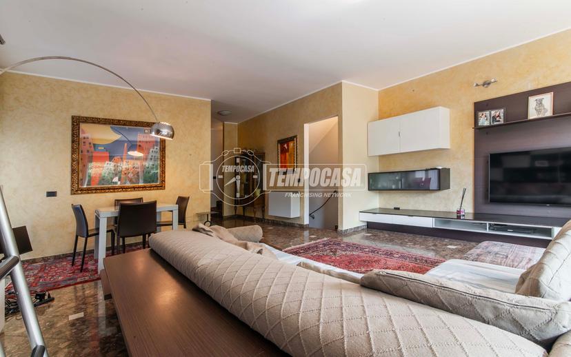 Villa a schiera, Fenegrò — foto 2 di 5