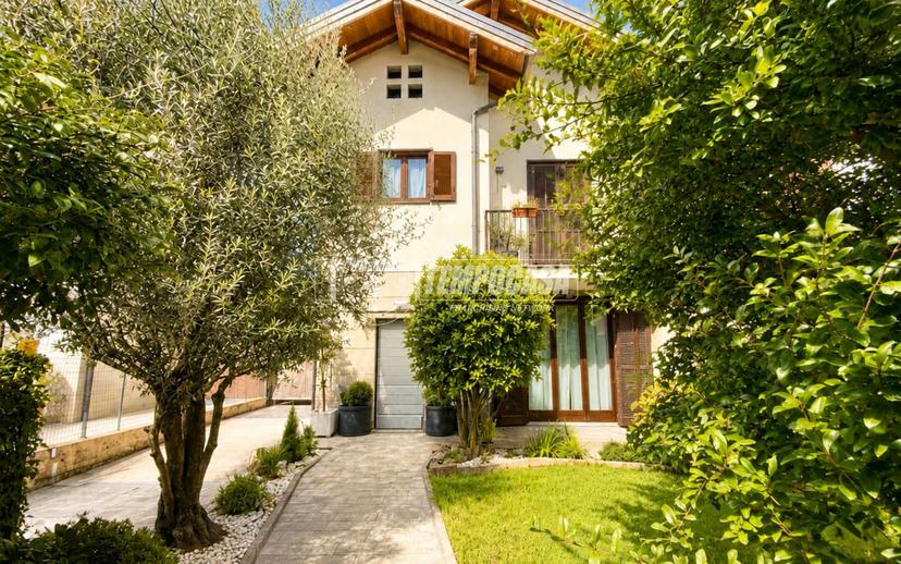 Villa a schiera in Via Don Gnocchi 66, Correzzana — foto 2 di 5