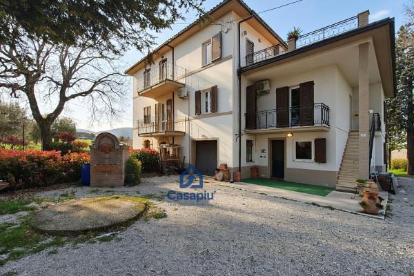 Villa bifamiliare, Treia — foto 3 di 5