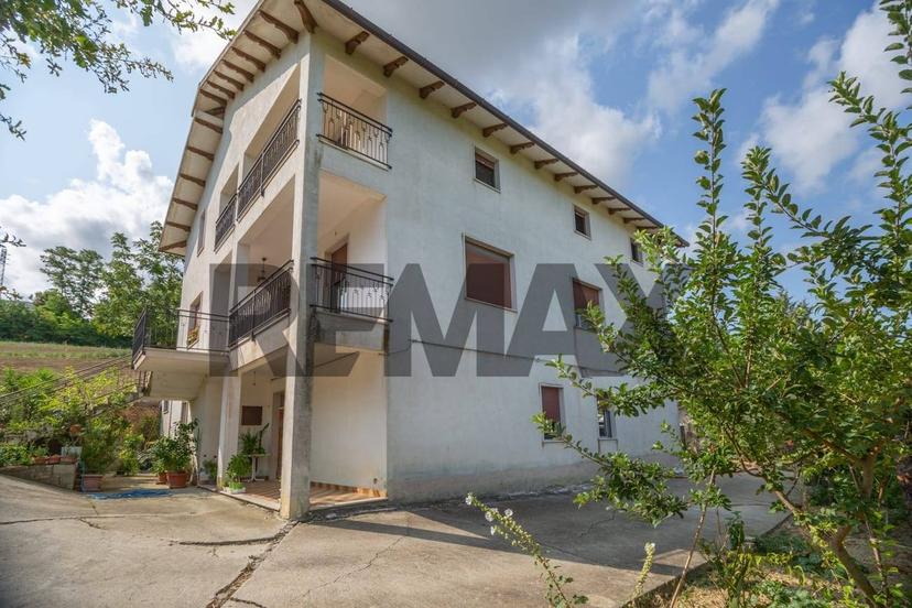 Villa in Contrada Costa Cola 67, Bucchianico — foto 2 di 5