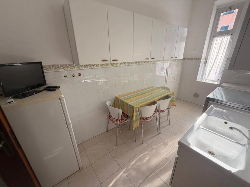 Trilocale in Via Cavour, 44, Ventimiglia — foto 2 di 5