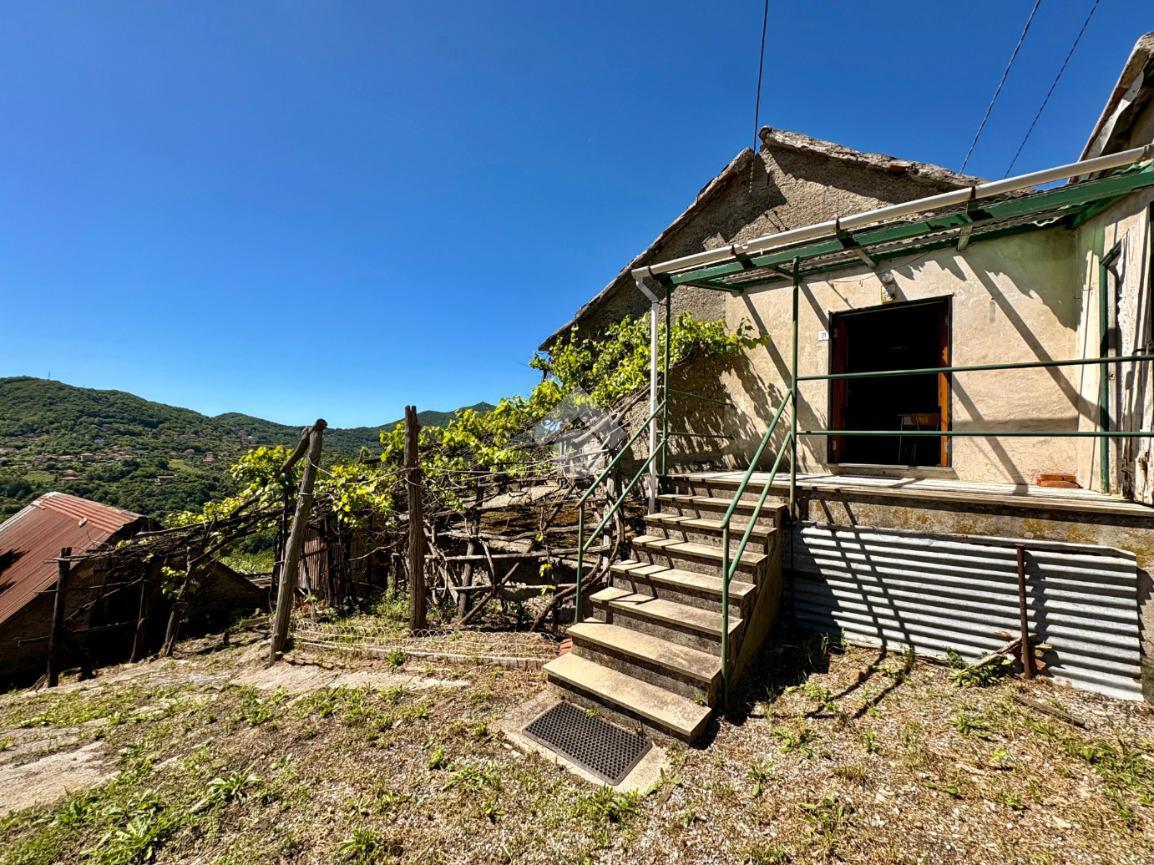 Villa in Via Costa Monti 21, Sant'Olcese