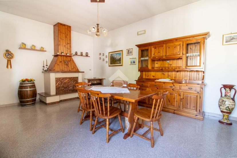 Casa indipendente in Via della Stazione, Roseto degli Abruzzi — foto 3 di 5