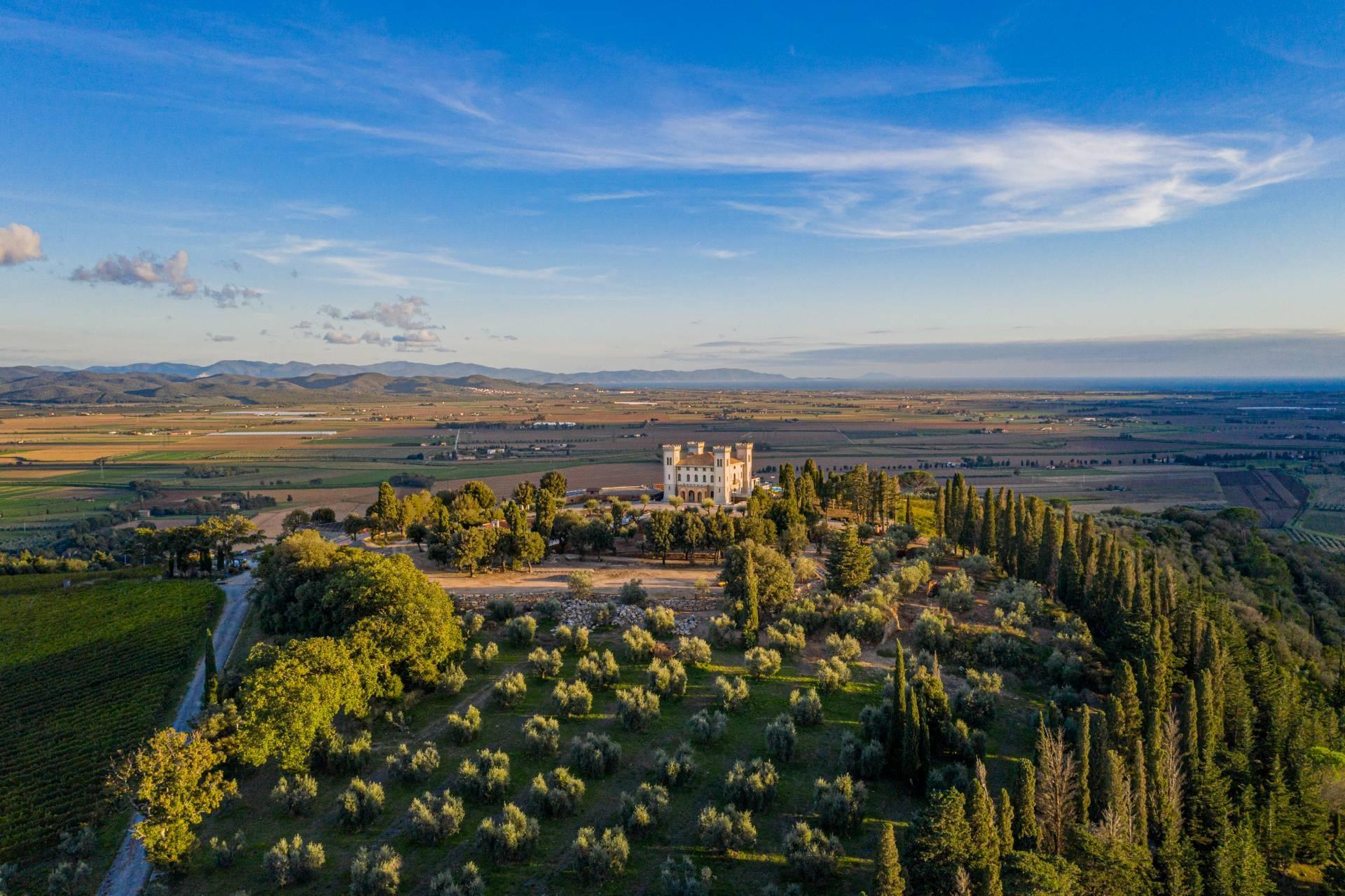 Castello in Via di San Vincenzo, Campiglia Marittima