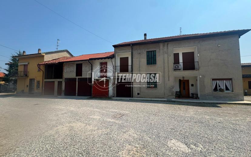 Rustico in Via per Mocchirolo 11/B, Lentate sul Seveso — foto 3 di 5