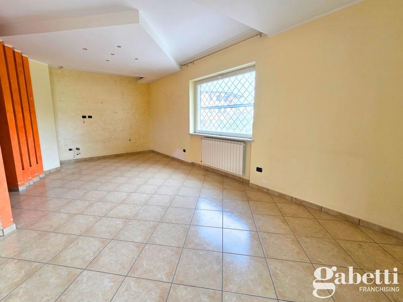 Trilocale in Via Giuseppe Mazzini 00, Castello di Cisterna — foto 3 di 5
