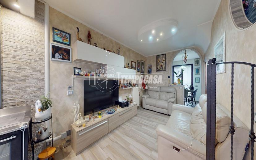 Villa a schiera in Via Gherbo 2, Bizzarone — foto 2 di 5