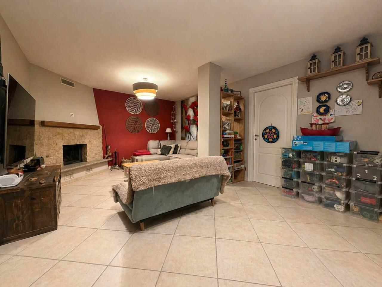 Villa a schiera in Via Palvotrisia, Castelnuovo Magra