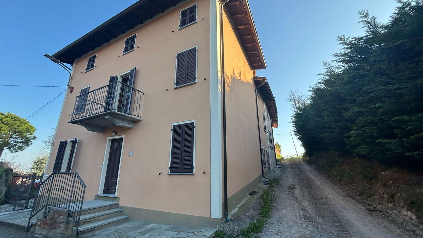 Casa indipendente in Donelasco 3, Santa Maria della Versa