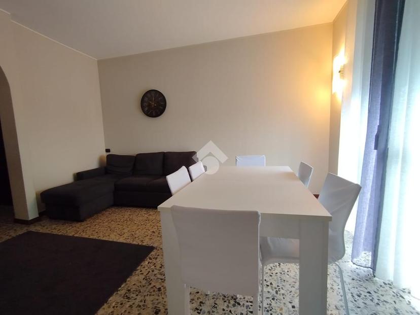 Trilocale in Via Dante 75, Desio