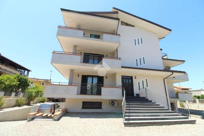 Trilocale in Via U. Foscolo 00, Montalto Uffugo — foto 5 di 5