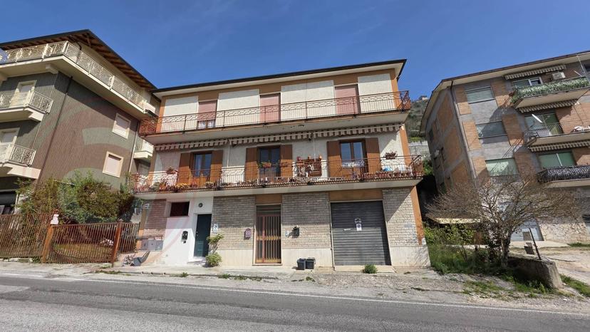 Casa indipendente in Via Magni, Arce — foto 4 di 5
