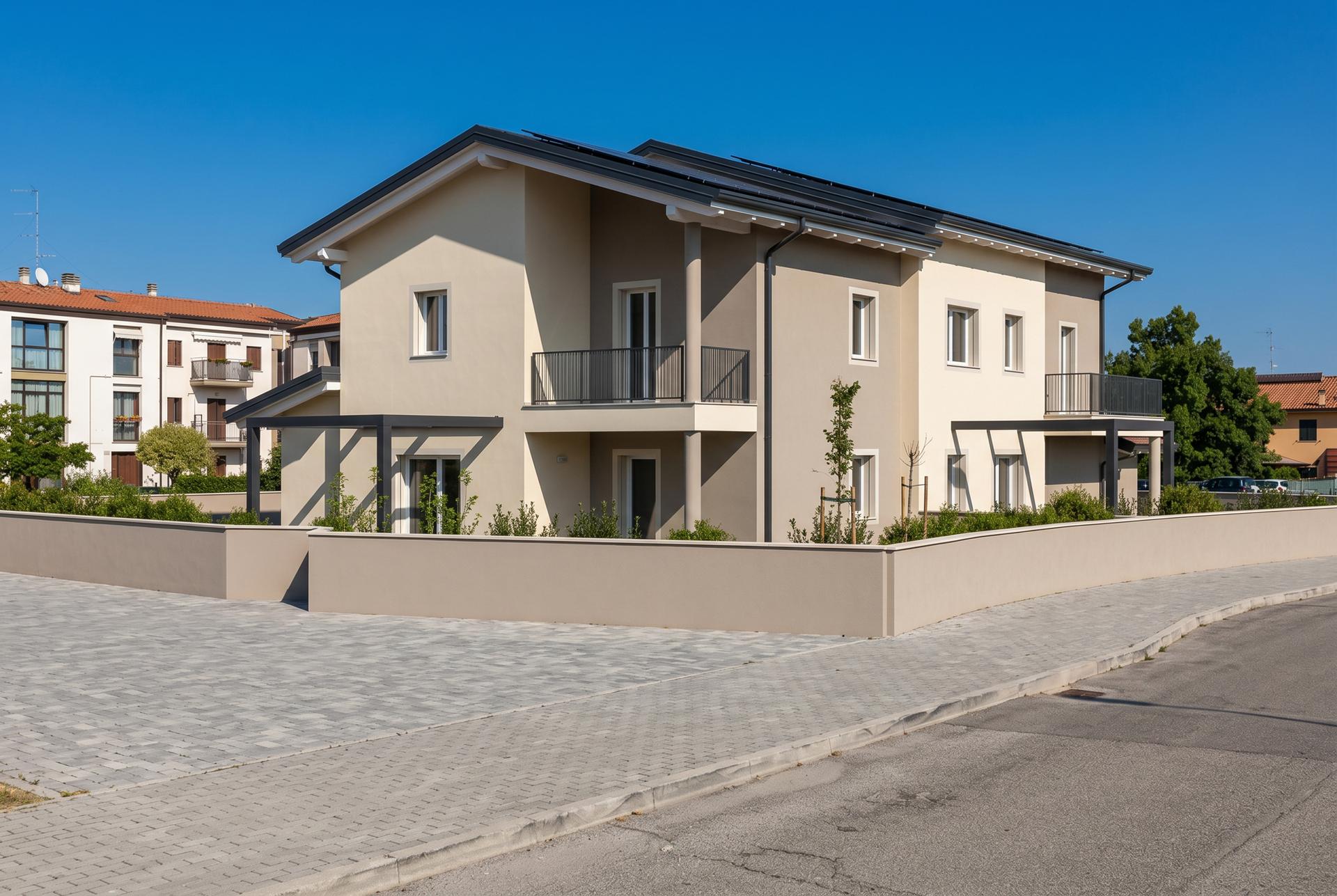 Villa trifamiliare in Via Falcone Snc, Poggio Renatico
