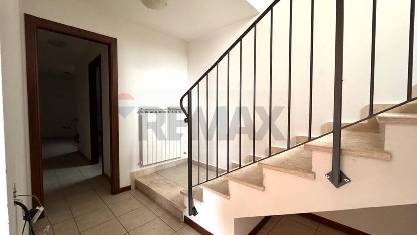 Villa a schiera in Località Giardino, Scoppito