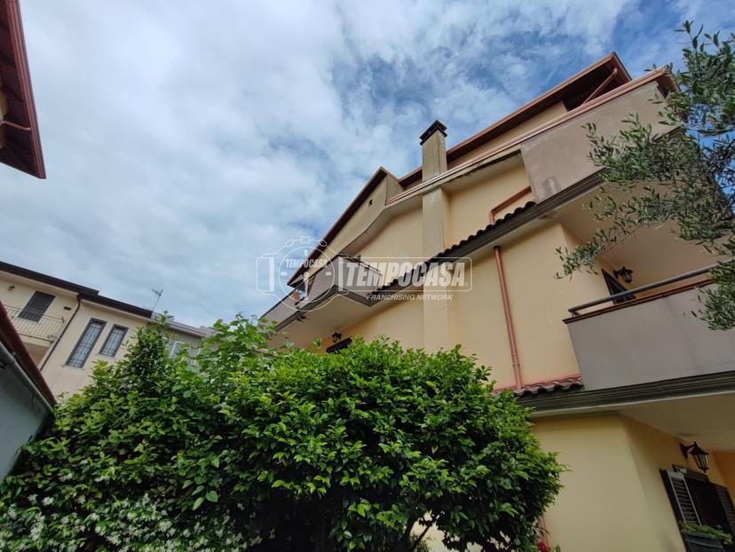 Villa in Via Provinciale Teverola Casaluce III Traversa 26, Teverola — foto 5 di 5