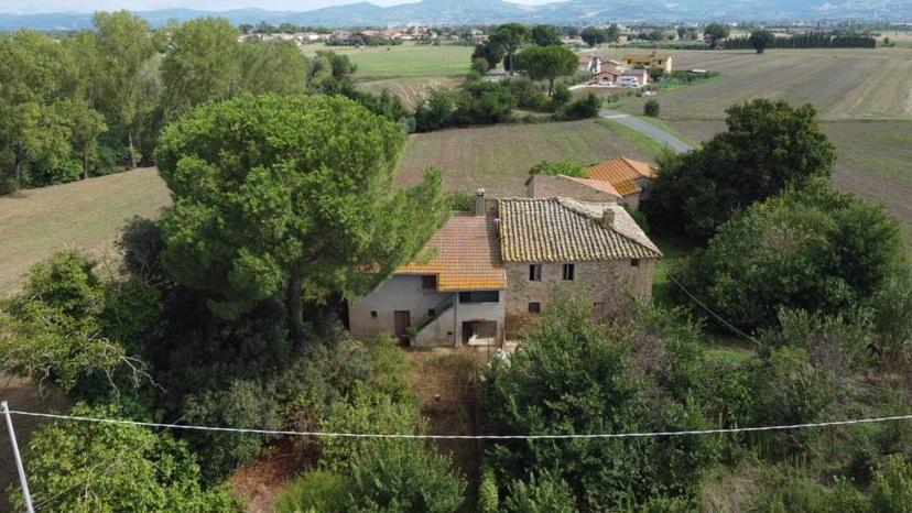 Rustico in Via San Simone, Bettona — foto 3 di 5