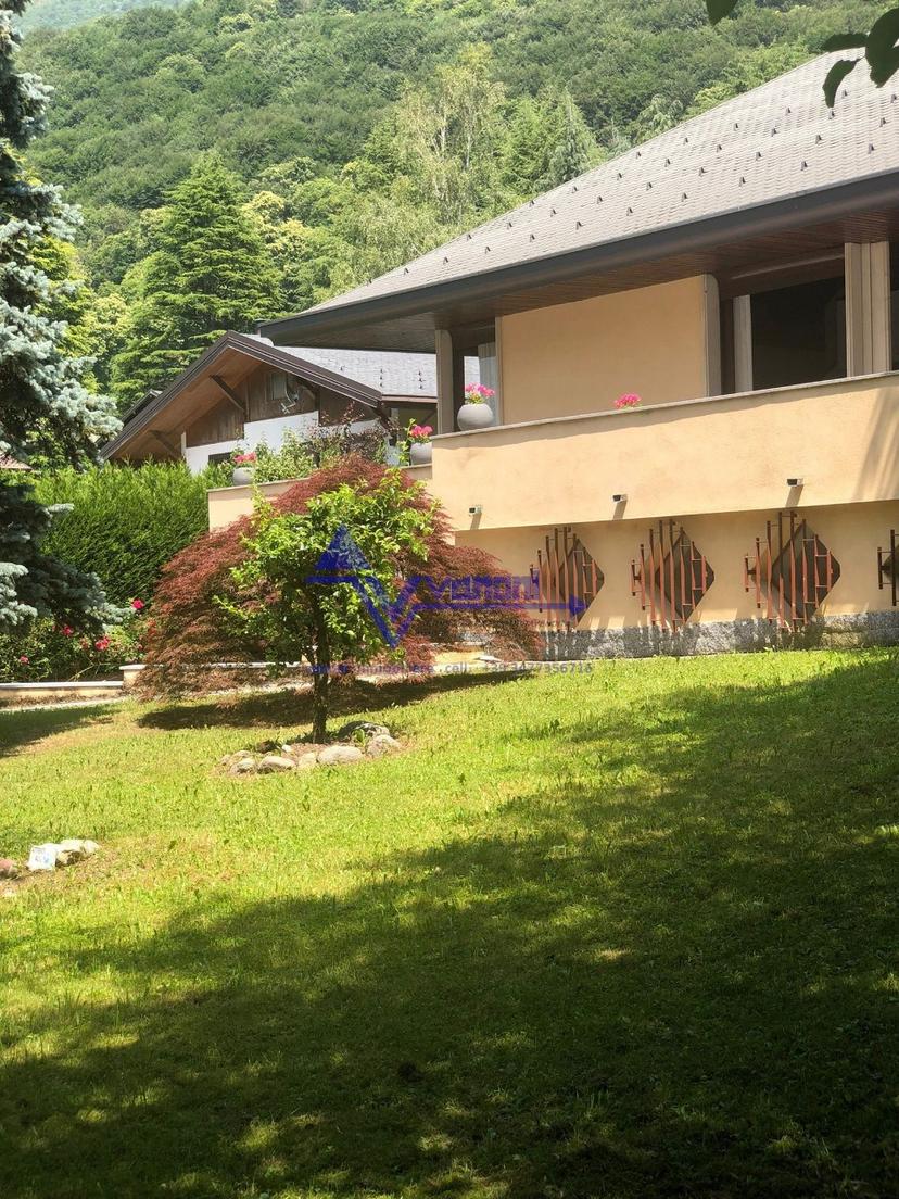 Villa, Cremeno — foto 2 di 5