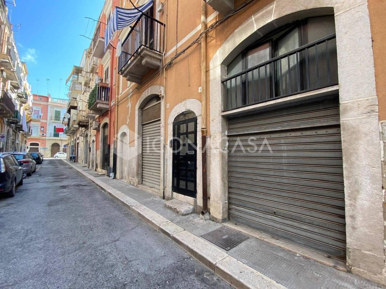 Trilocale in Via G. Elefante, Barletta