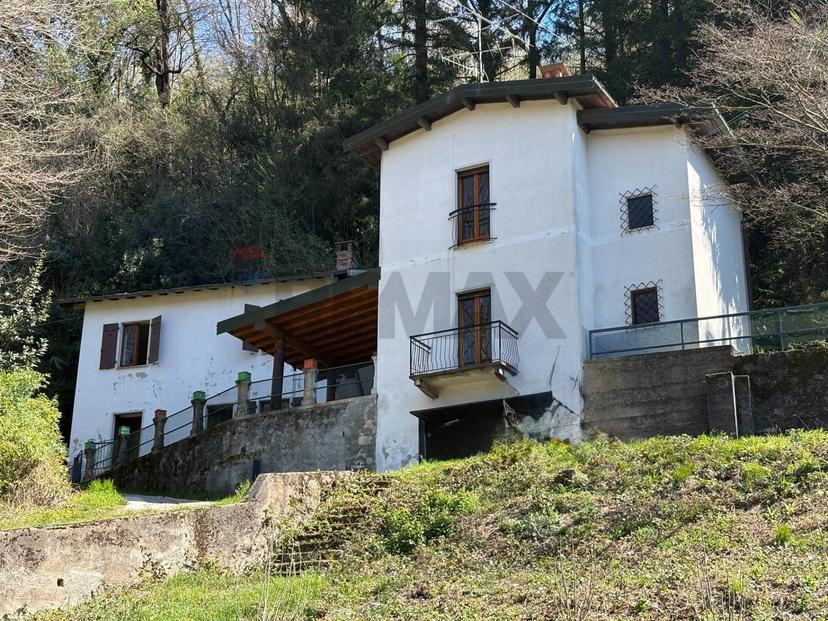 Casa indipendente in Via Scerè 17, Besano — foto 3 di 5
