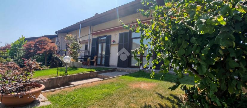 Villa a schiera in Via Manzoni 21, Lonate Pozzolo