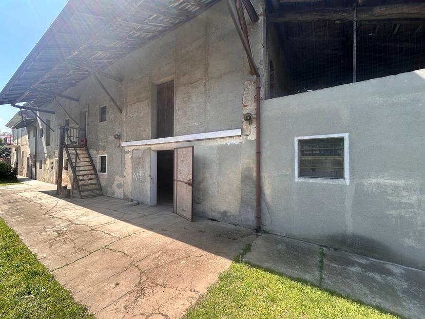 Casa indipendente in Roberto Cordara 21, Dorno — foto 3 di 5