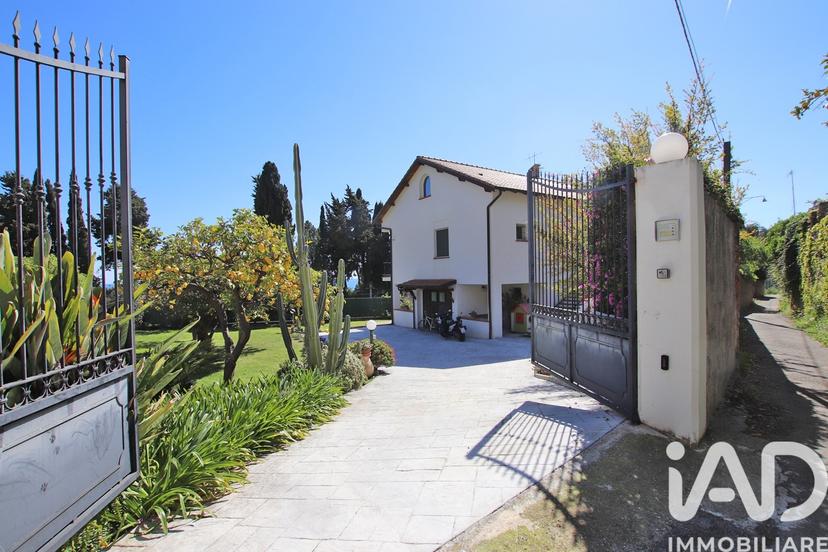 Villa in Via delle Rose, Ventimiglia