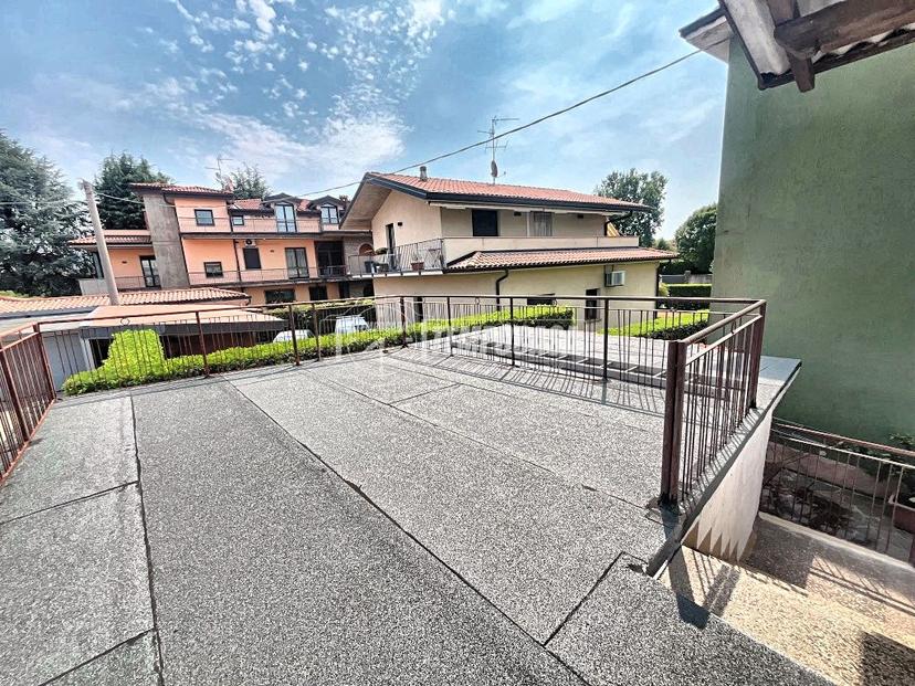 Villa a schiera in Via Enrico Frizzoni 30, Treviolo