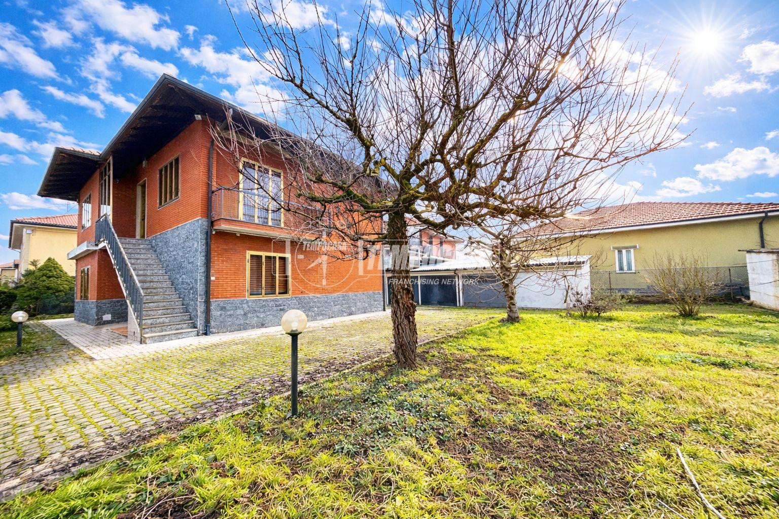 Villa a schiera in Via Cervino, Santhià