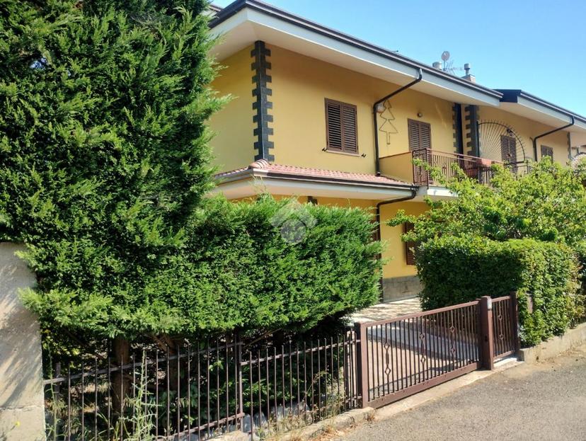 Villa in C/da Pianetto 56, Cerisano — foto 3 di 5