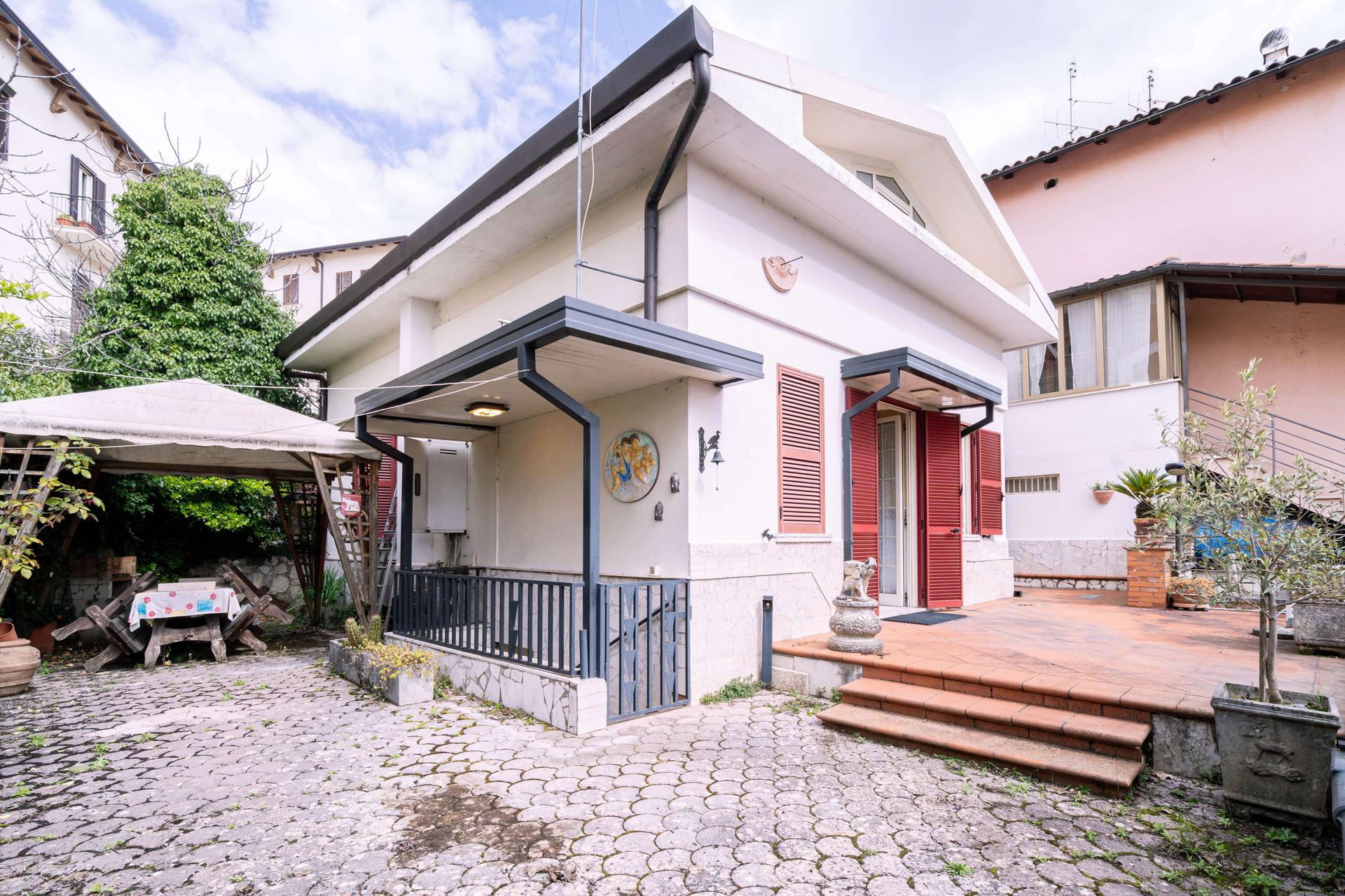 Villa unifamiliare in Via Gian Francesco Verghetti 12, Fiuggi