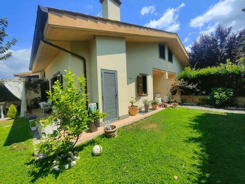 Villa plurifamiliare in Via Vicinale della Macchia, Rocca di Papa — foto 3 di 5