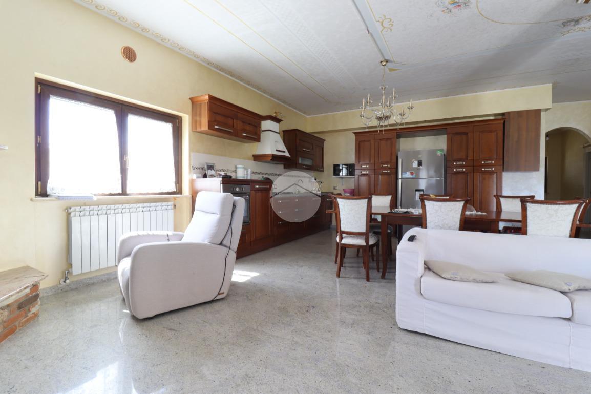 Villa in Via Roberto Nasuti 24, Città Sant'Angelo