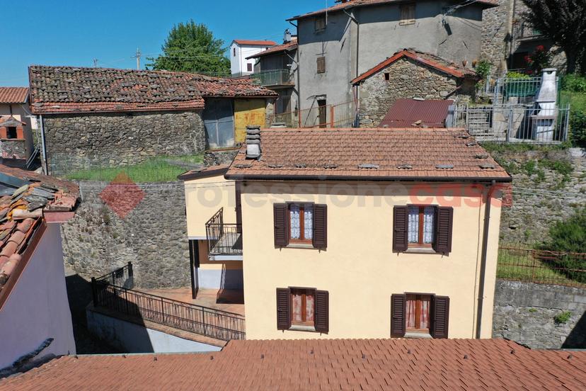 Terratetto unifamiliare in Via dell'Argine Snc, San Romano in Garfagnana — foto 2 di 5