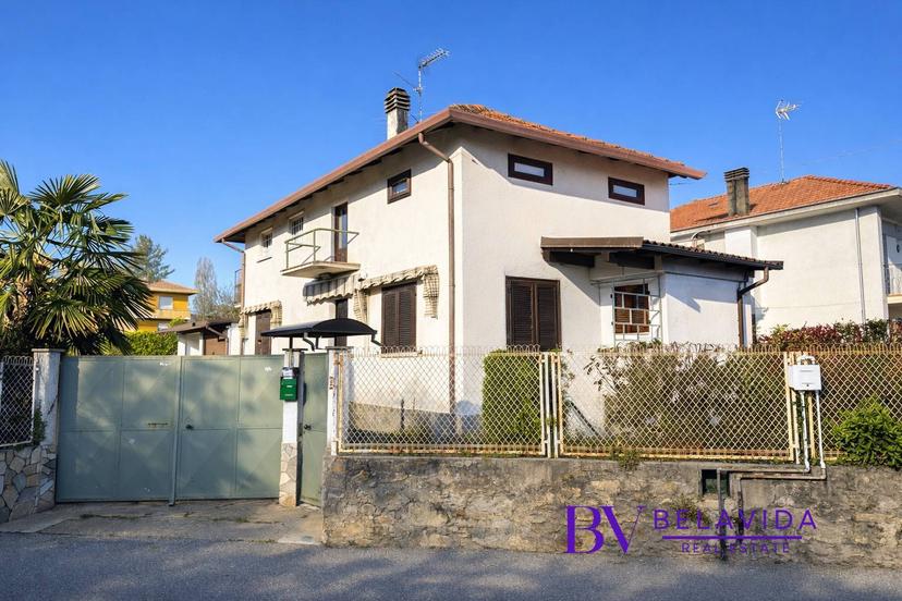 Villa in Via del Forno 27, Borgomanero — foto 2 di 5