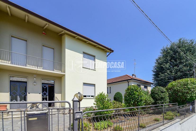 Appartamento in Via Regina Margherita 15, Capiago Intimiano — foto 3 di 5