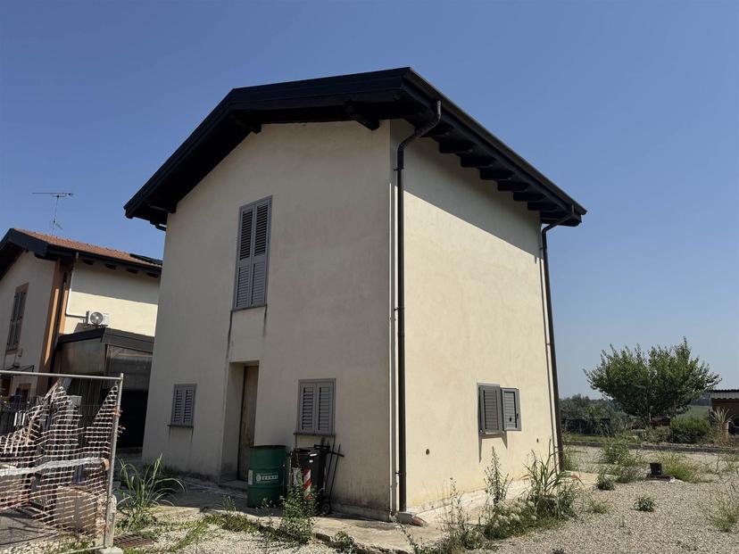 Casa indipendente in Via delle Magnolie, San Giorgio Monferrato — foto 4 di 5