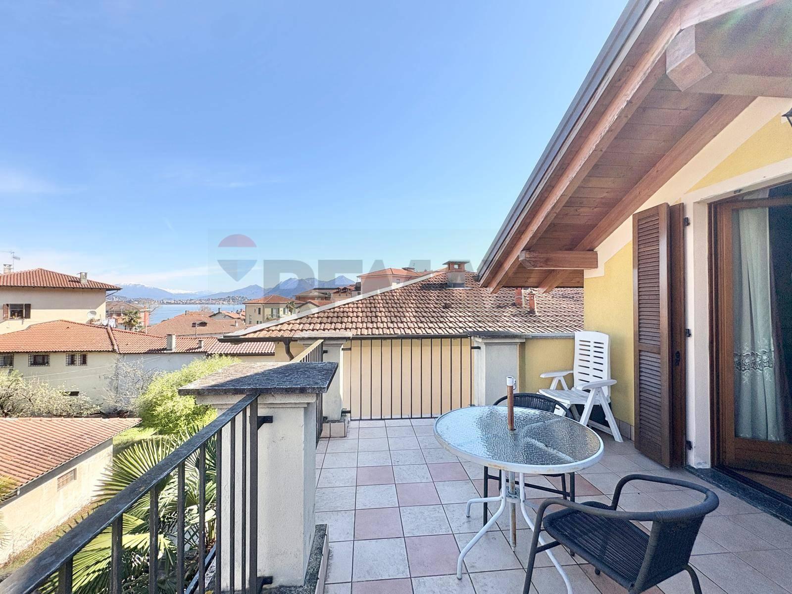 Casa indipendente in Via Nicola  della Casa, Baveno