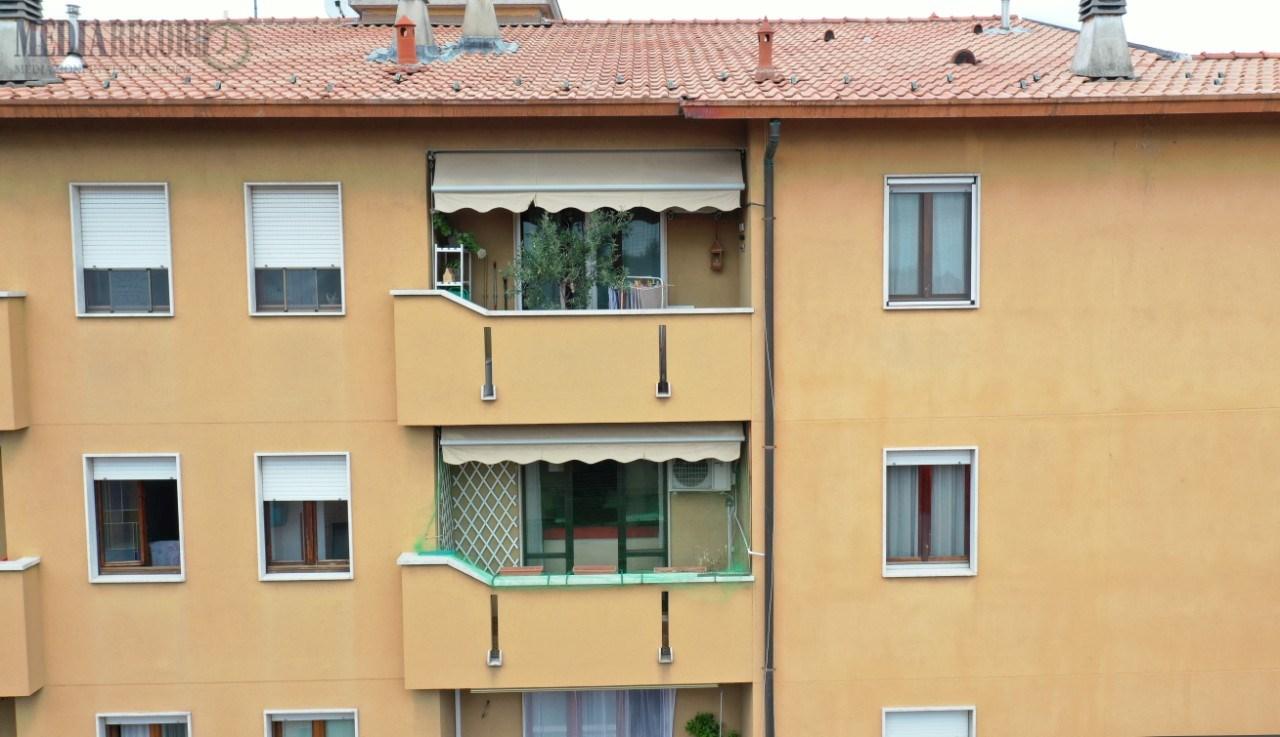 Appartamento in Via Castiglioni, Mozzate