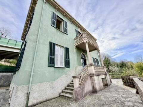 Villa in Via Roma 48, Altare