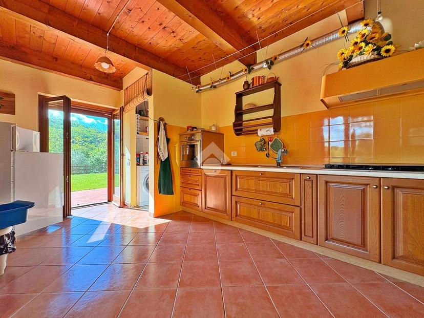 Villa in Via Campodiegoli 47, Fabriano — foto 2 di 5