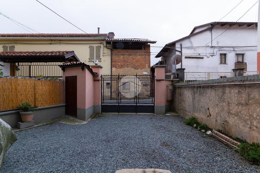 Casa indipendente in Via Vittorio Emanuele 92, Giaveno — foto 3 di 5