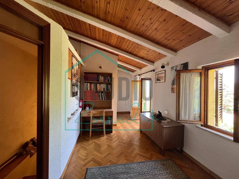 Casa indipendente in Frazione Carpiano 108, Gubbio — foto 2 di 5