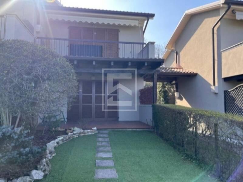 Bilocale in Prais, Padenghe sul Garda